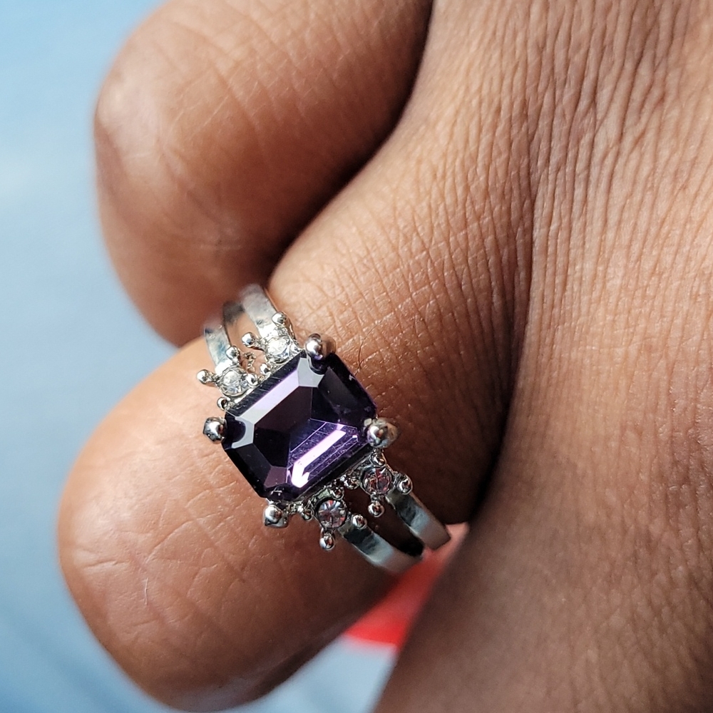 Beautiful Ring - image 2